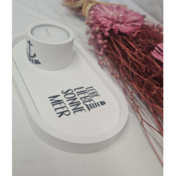 Weisses Deko Tablett mit Kerzenhalter und Spruch Maritim